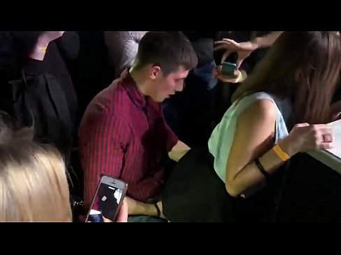 ❤️ Rigtig sex i en russisk natklub. 18-årig russisk pige i anus og vagina kneppet i en natklub ❤❌ Porno at da.rionews.top ❤